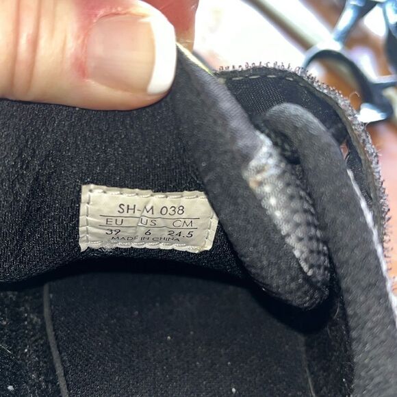 SHIMANO MEN’S CYCLING SPINNING SPD SHOES SIZE 6/EURO 39 - Picture 6 of 13